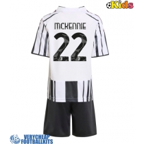 Juventus Weston McKennie #22 Replica Home Minikit 2025-26 Short Sleeve (+ pants)